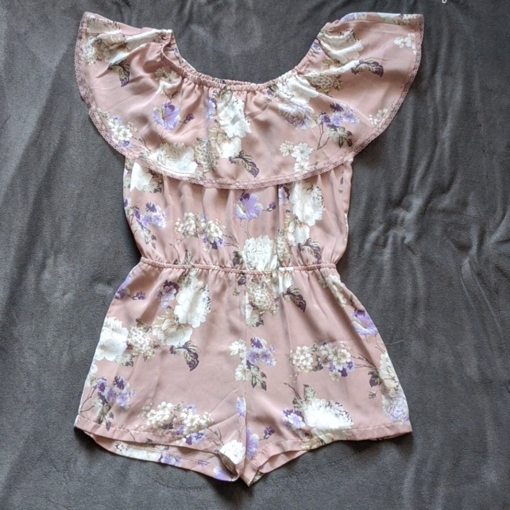 Junior's off the shoulder floral romper